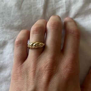 Mejuri 14k Yellow Gold Thin Croissant Dome Ring Sz 8
